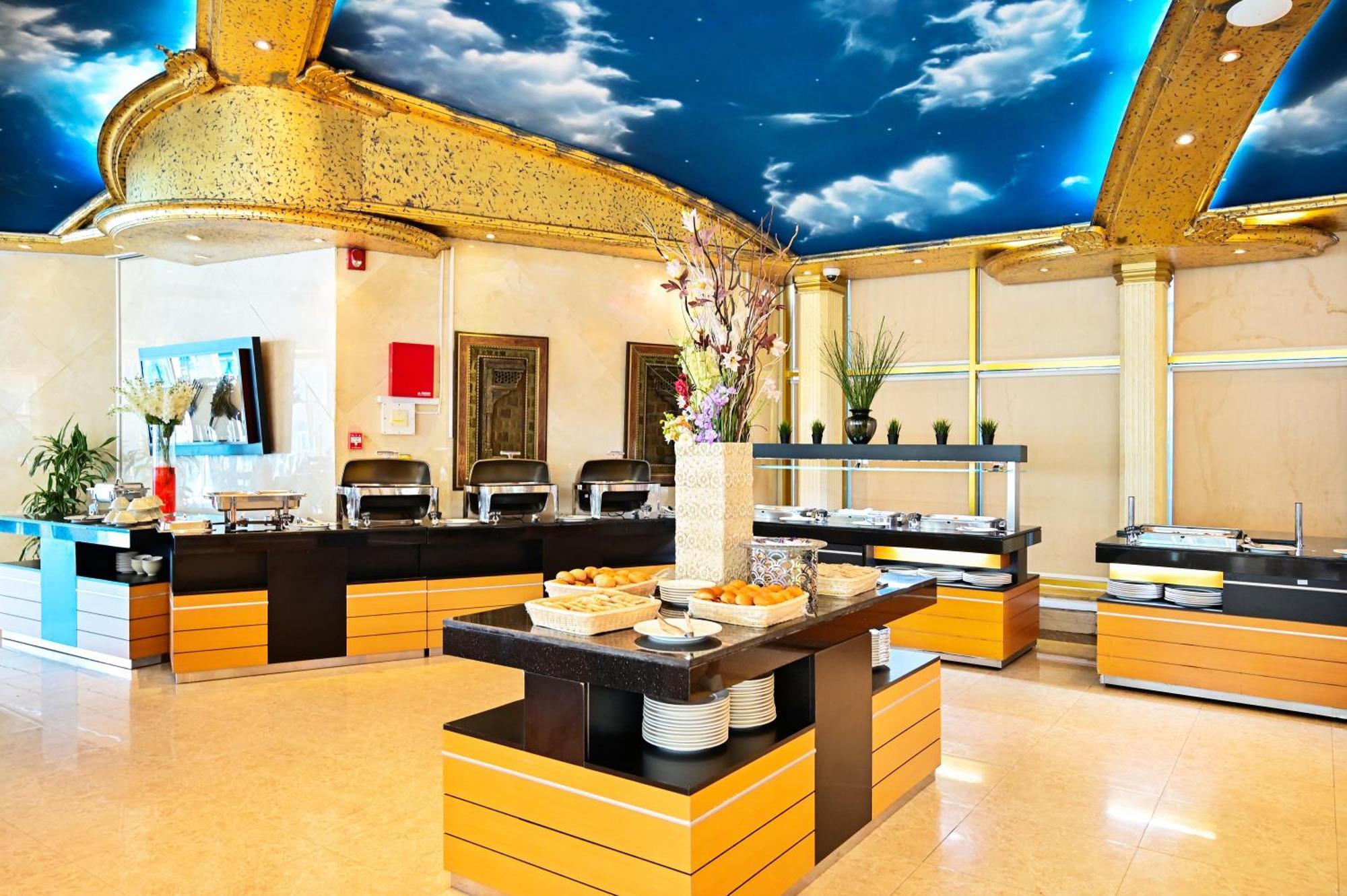 Tio Sea Resort Al Khor Exterior photo The restaurant