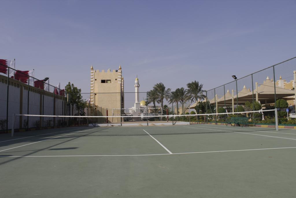 Tio Sea Resort Al Khor Exterior photo Tennis courts at the resort