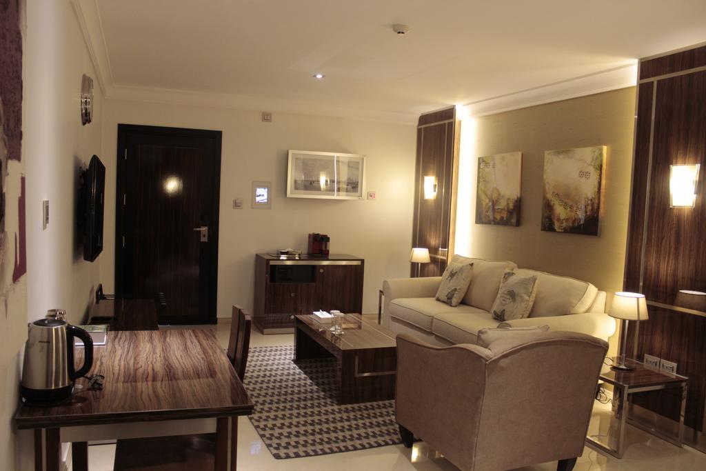 Tio Sea Resort Al Khor Exterior photo A living room in a typical apartment