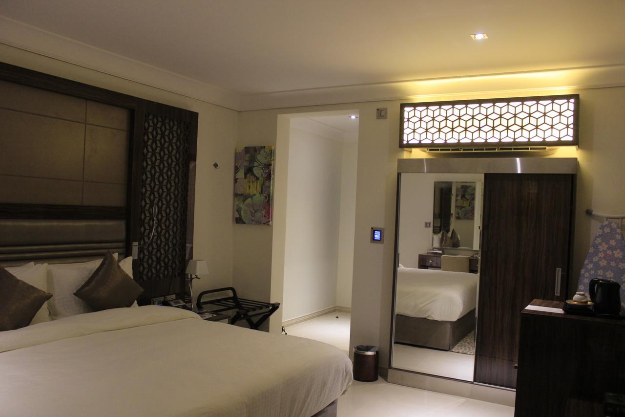Tio Sea Resort Al Khor Exterior photo A room at the hotel