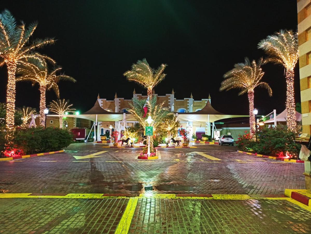 Tio Sea Resort Al Khor Exterior photo The Village at North River